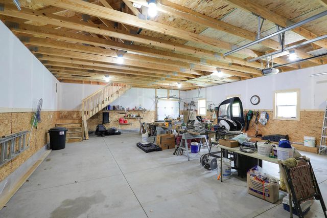3082 208th Avenue NW, Oak Grove, MN 55011