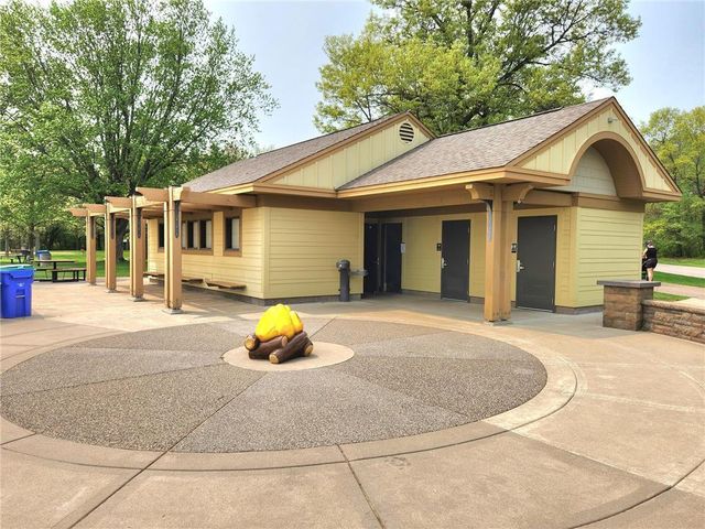 3082 208th Avenue NW, Oak Grove, MN 55011
