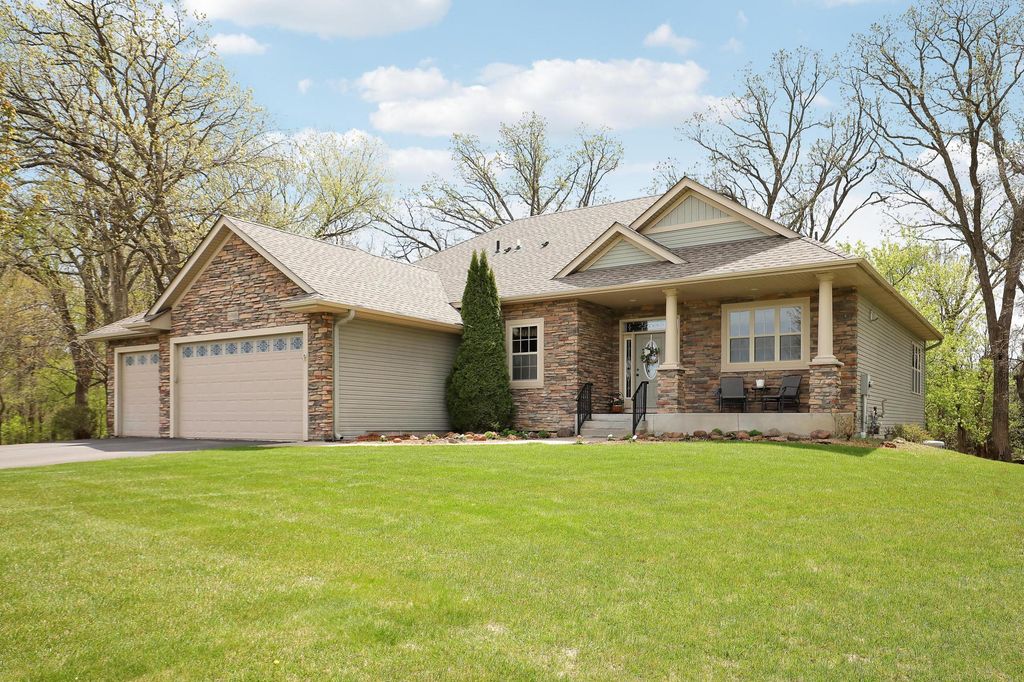 3082 208th Avenue NW, Oak Grove, MN 55011