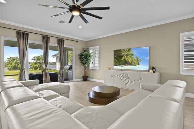 953 Hookline Circle, The Acreage, FL 33470