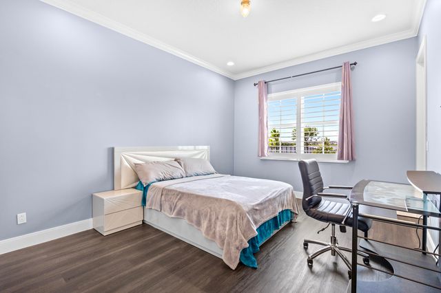 953 Hookline Circle, The Acreage, FL 33470