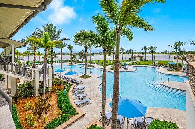 953 Hookline Circle, The Acreage, FL 33470