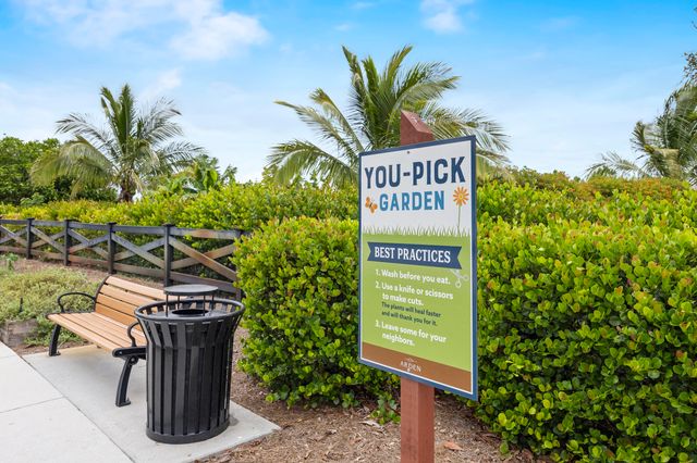 953 Hookline Circle, The Acreage, FL 33470