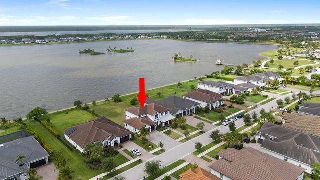 953 Hookline Circle, The Acreage, FL 33470