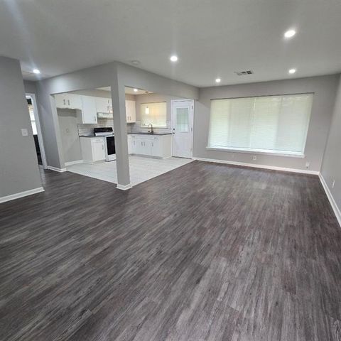 1421 N Harvard Avenue, Oklahoma City, OK 73127