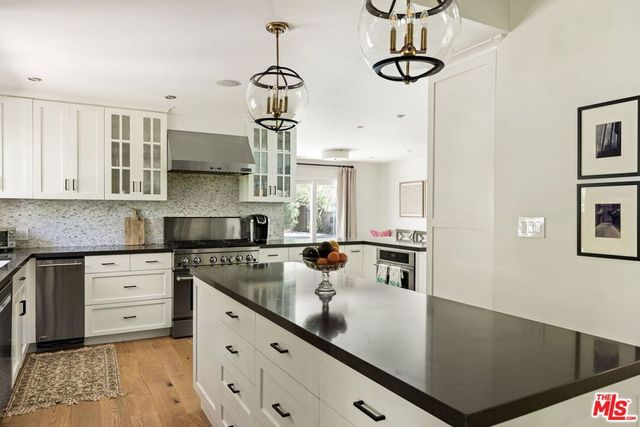 3206 Canyon Lake Drive, Los Angeles, CA 90068