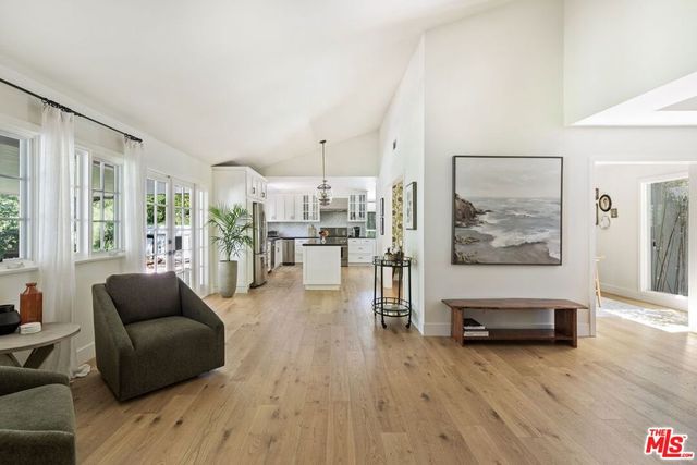 3206 Canyon Lake Drive, Los Angeles, CA 90068