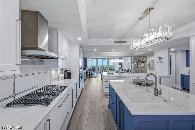 13665 Vanderbilt DR 603, Naples, FL 34110
