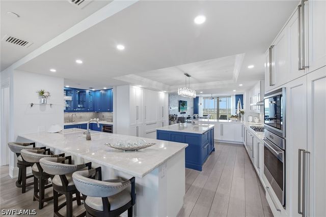 13665 Vanderbilt DR 603, Naples, FL 34110
