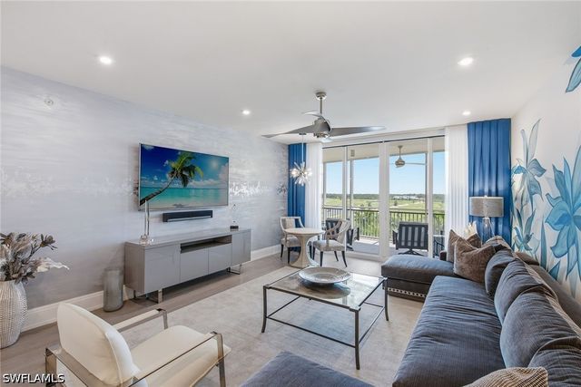 13665 Vanderbilt DR 603, Naples, FL 34110