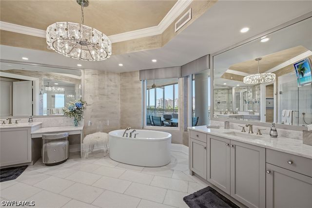 13665 Vanderbilt DR 603, Naples, FL 34110