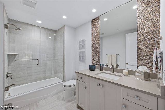 13665 Vanderbilt DR 603, Naples, FL 34110