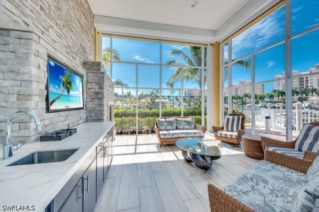 13665 Vanderbilt DR 603, Naples, FL 34110