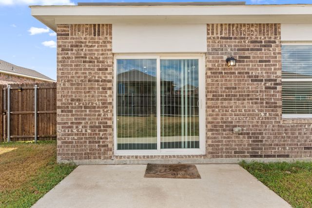 2641 Sagebrush Drive, Glenn Heights, TX 75154