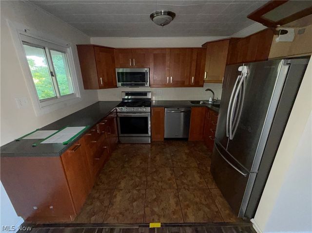 305 SYCAMORE Street, Mingo Junction, OH 43938