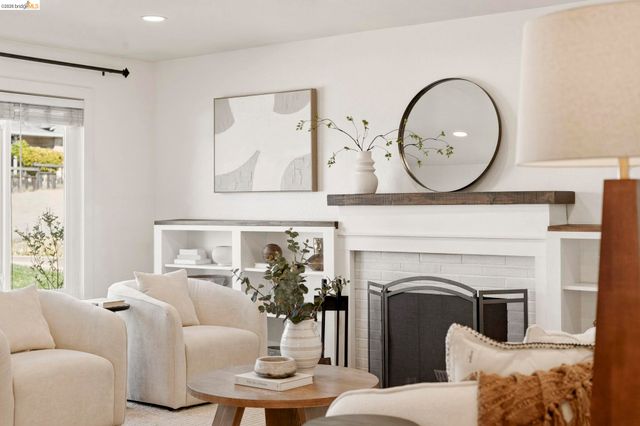 1665 Highland Blvd, Hayward, CA 94542