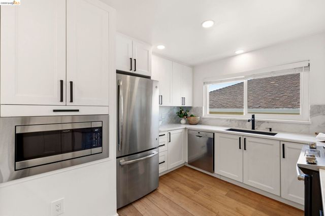 1665 Highland Blvd, Hayward, CA 94542