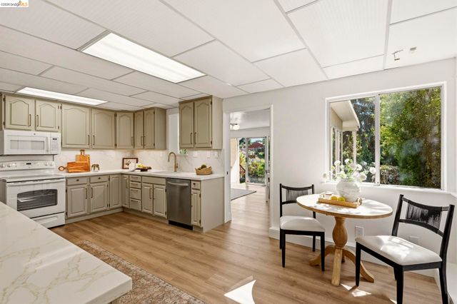 1665 Highland Blvd, Hayward, CA 94542