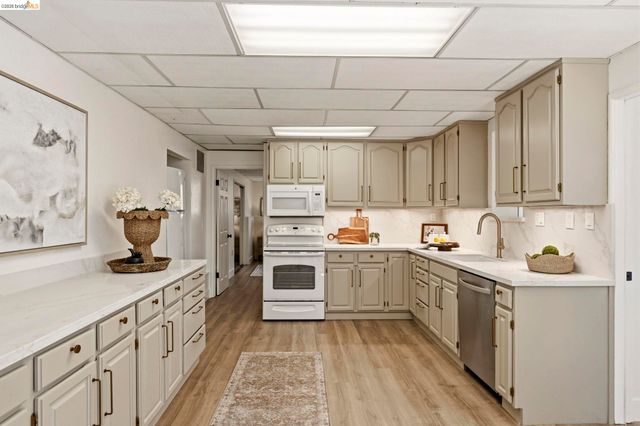 1665 Highland Blvd, Hayward, CA 94542