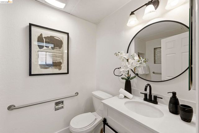 1665 Highland Blvd, Hayward, CA 94542