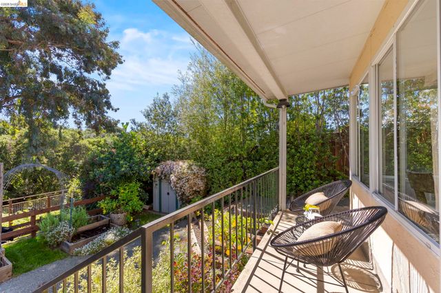 1665 Highland Blvd, Hayward, CA 94542