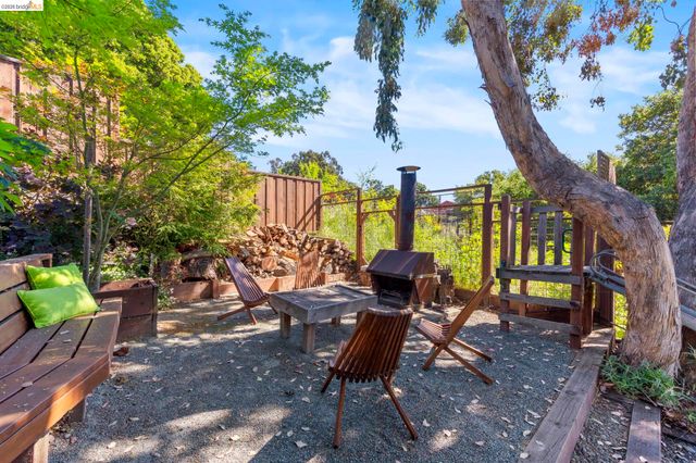 1665 Highland Blvd, Hayward, CA 94542