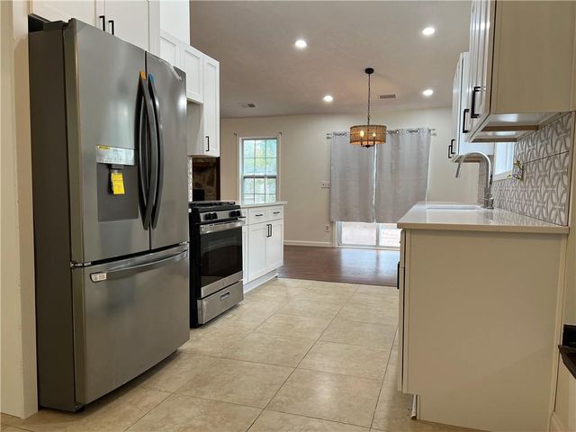 1260 Della Way, Lawrenceville, GA 30043