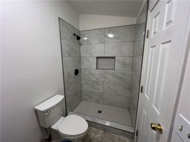 1260 Della Way, Lawrenceville, GA 30043