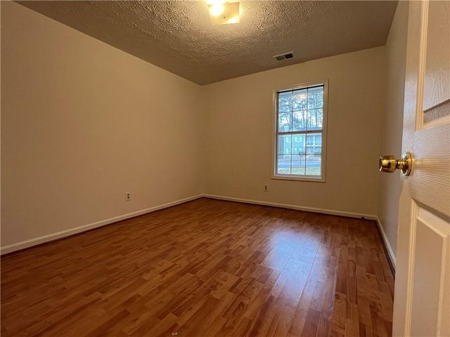 1260 Della Way, Lawrenceville, GA 30043