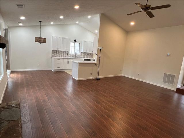 1260 Della Way, Lawrenceville, GA 30043