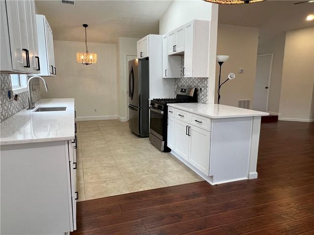 1260 Della Way, Lawrenceville, GA 30043