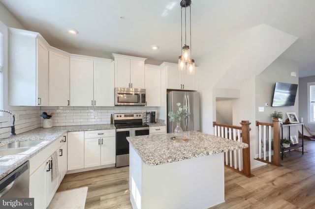 56 COOP LN, Hanover, PA 17331