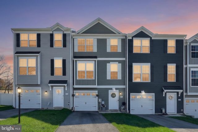 56 COOP LN, Hanover, PA 17331