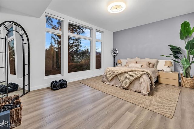 8925 West Flamingo Road 201, Las Vegas, NV 89147