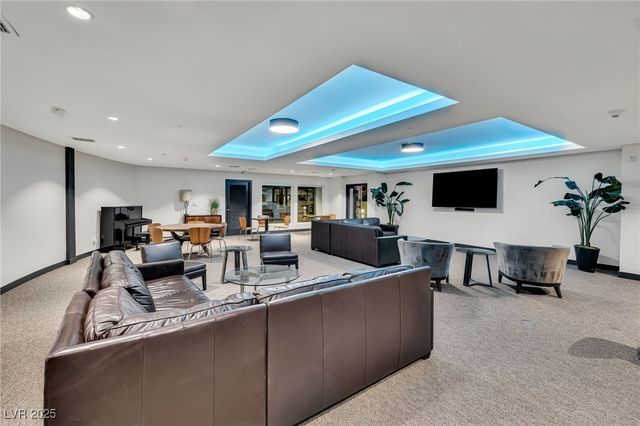 8925 West Flamingo Road 201, Las Vegas, NV 89147