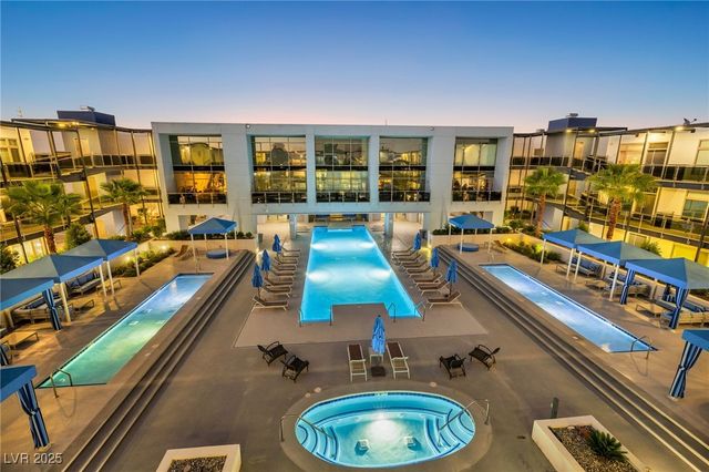 8925 West Flamingo Road 201, Las Vegas, NV 89147