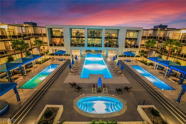 8925 West Flamingo Road 201, Las Vegas, NV 89147