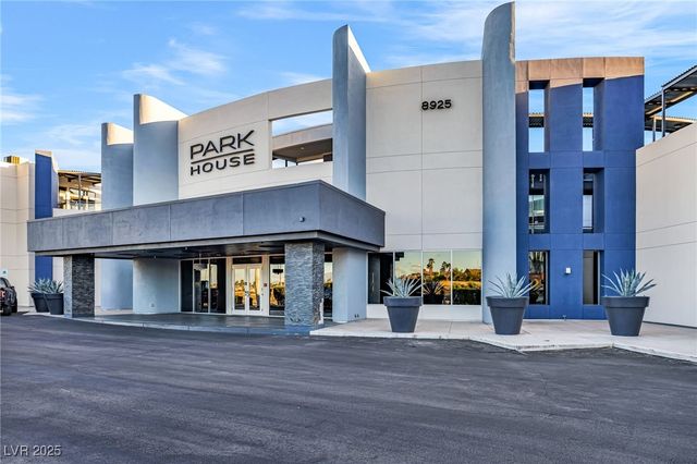 8925 West Flamingo Road 201, Las Vegas, NV 89147