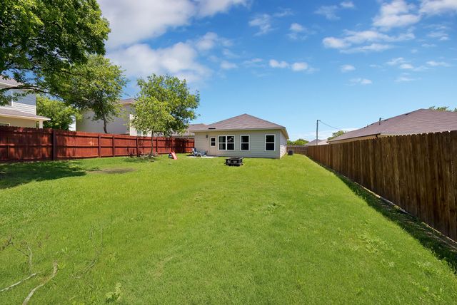 104 Sweeney Street, Hillsboro, TX 76645