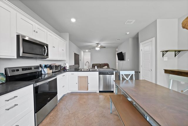 104 Sweeney Street, Hillsboro, TX 76645