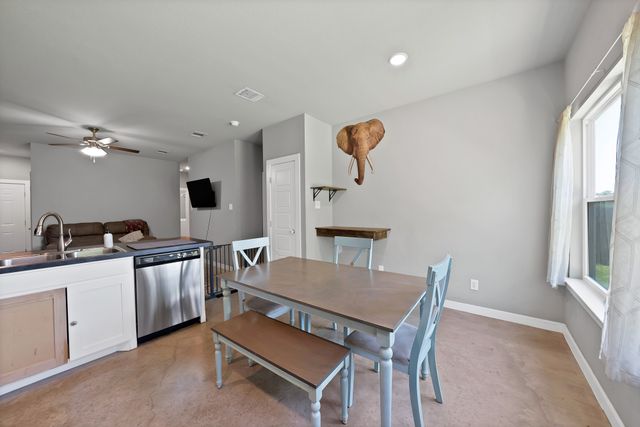 104 Sweeney Street, Hillsboro, TX 76645
