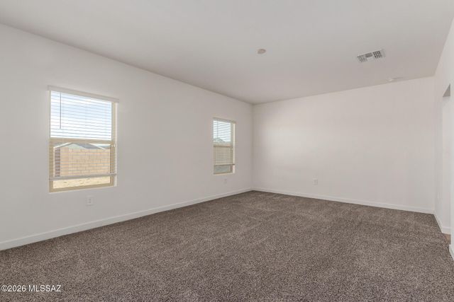 680 W Lexington Street, Vail, AZ 85641