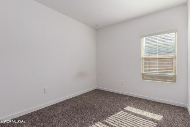 680 W Lexington Street, Vail, AZ 85641