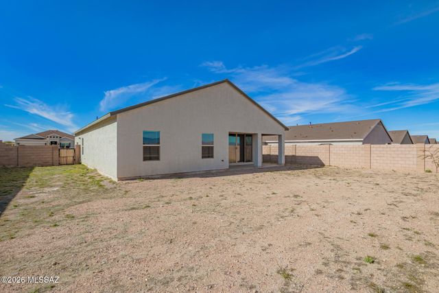 680 W Lexington Street, Vail, AZ 85641