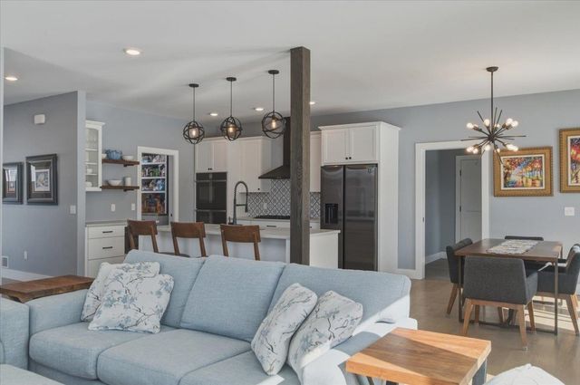 196 Chloe Circle, Williston, VT 05495