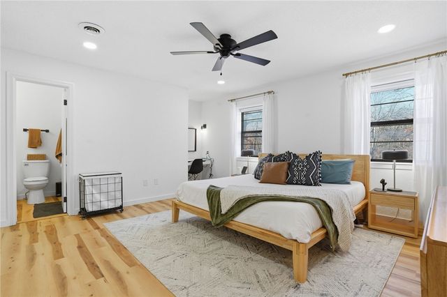 24 Ciemny Lane, Bella Vista, AR 72715