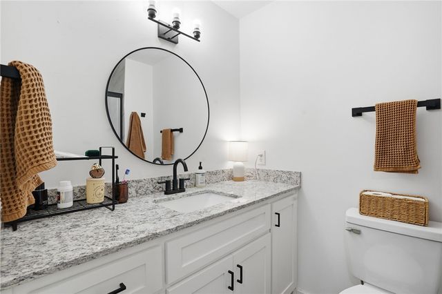 24 Ciemny Lane, Bella Vista, AR 72715