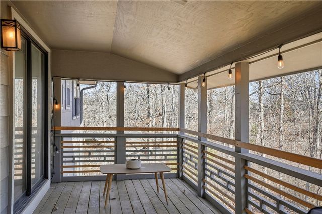 24 Ciemny Lane, Bella Vista, AR 72715