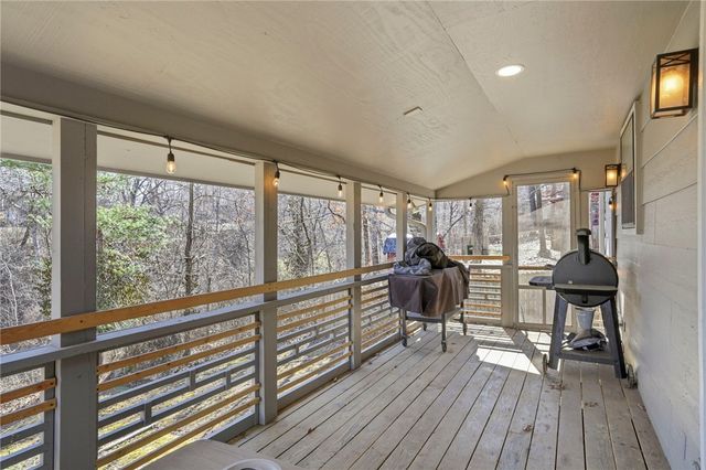 24 Ciemny Lane, Bella Vista, AR 72715