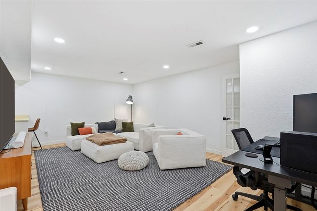 24 Ciemny Lane, Bella Vista, AR 72715